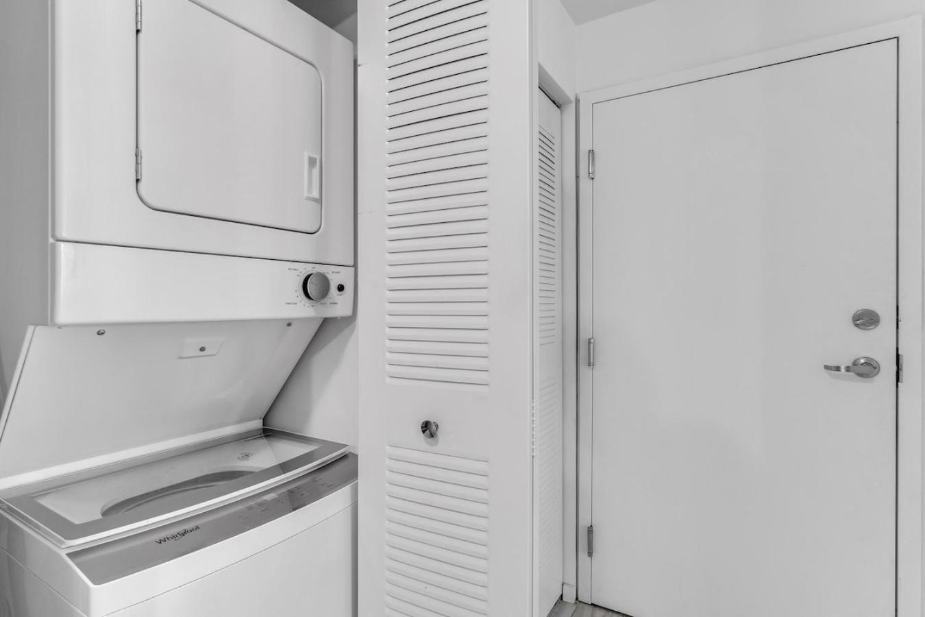 Lovely Unit Mins From Wynwood With Free Parking Apartment